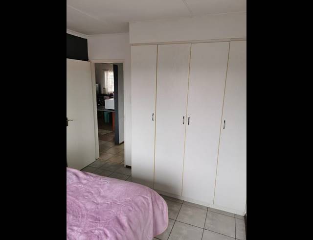 2 BEDROOM PROPERTY TO RENT IN KLEINFONTEIN